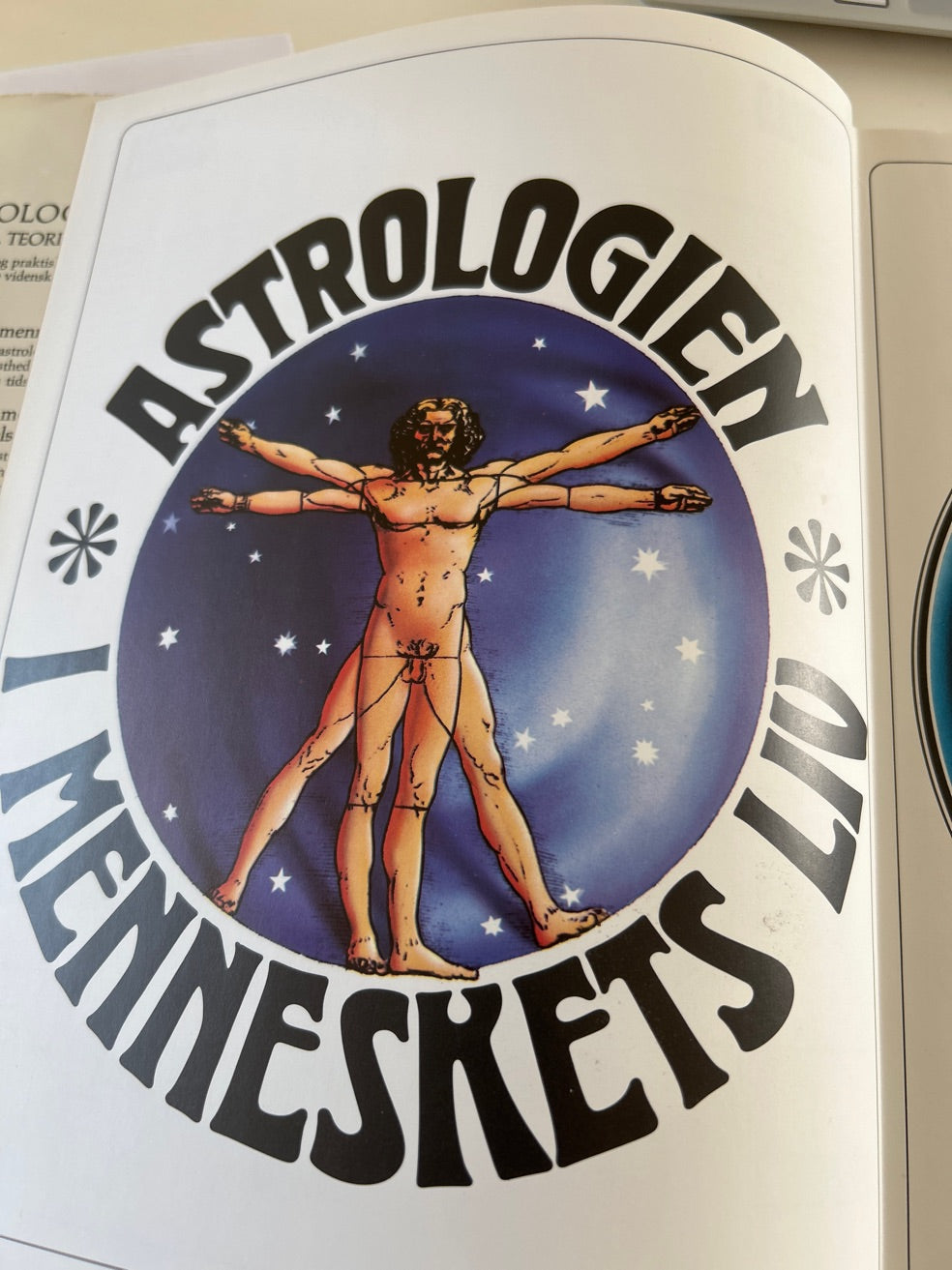 Astrologi - historie, teori og praktik